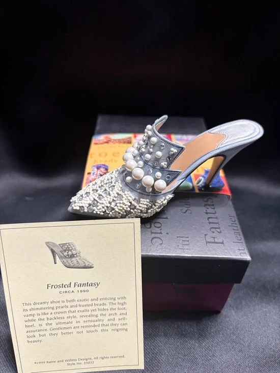 Just The Right Shoe - Silver and Gray Heels - Picture 2 of 5